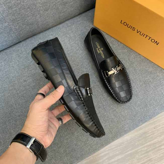  Men Louis Vuitton shoes235