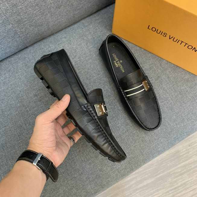  Men Louis Vuitton shoes237