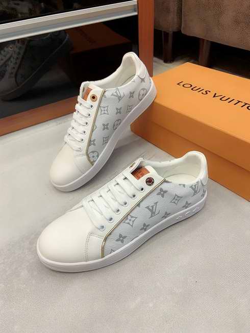  Men Louis Vuitton shoes273